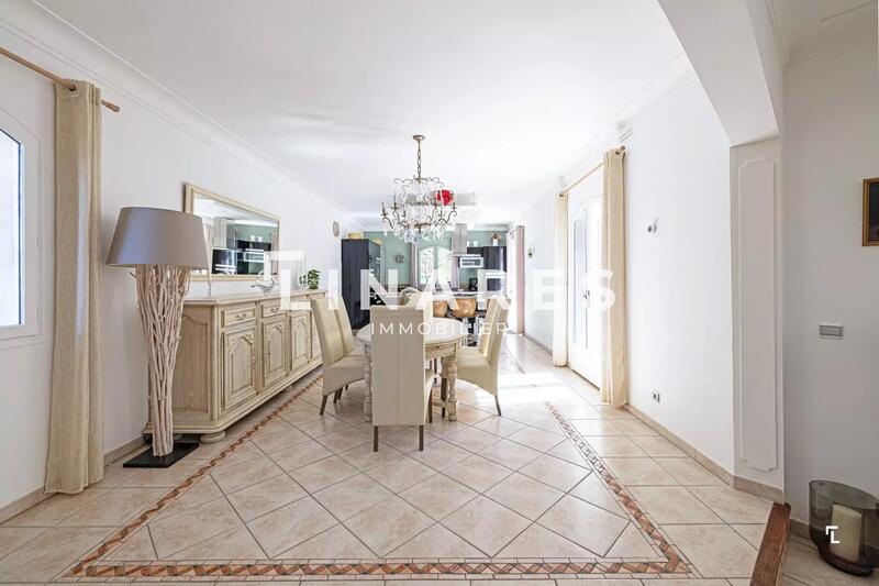 Villa - 180 m² - 5 pièces