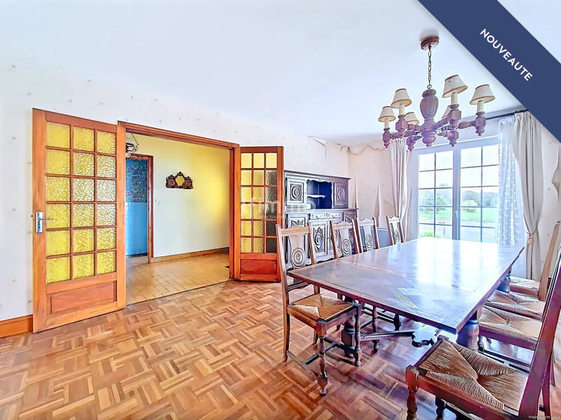 Maison - 165 m² - 8 pièces