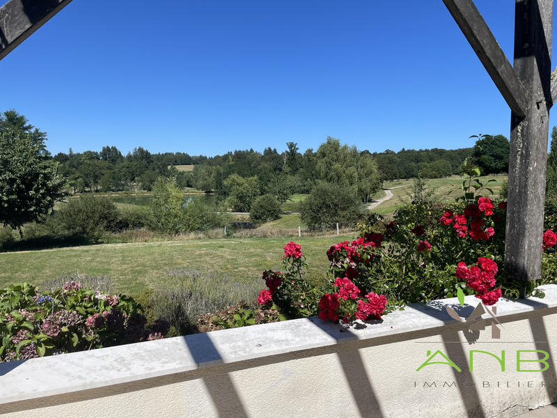 Maison - 210 m² - 6 pièces