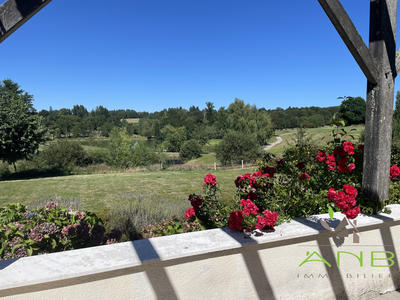 Maison - 210 m² - 6 pièces