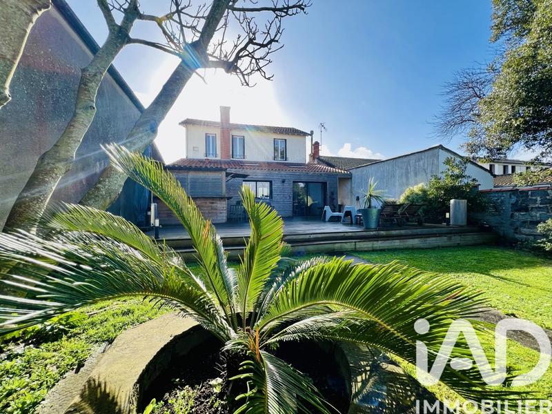 Maison - 160 m² - 5 pièces