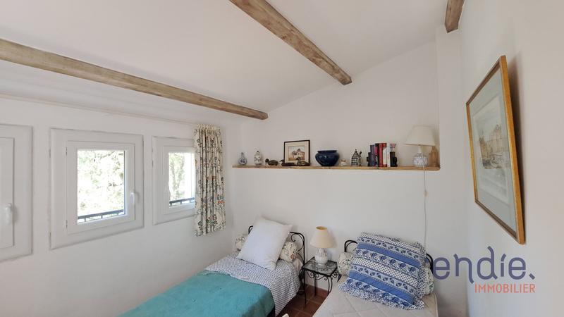 Maison - 198 m² - 8 pièces