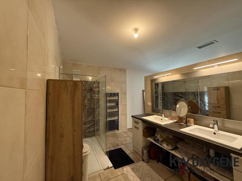 Mas - 197 m² - 5 pièces