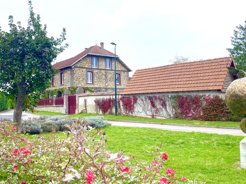 Maison de maîtres - 250 m² - 10 pièces