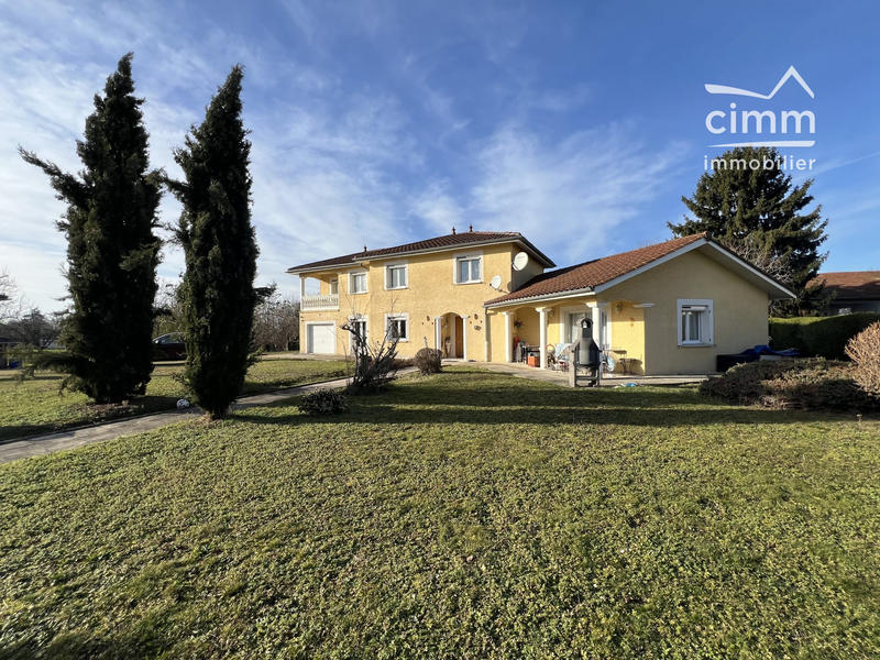 Villa - 205 m² - 5 pièces
