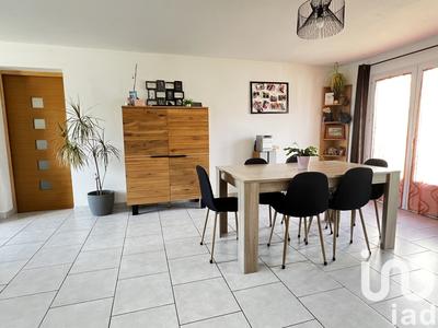 Maison - 96 m² - 5 pièces