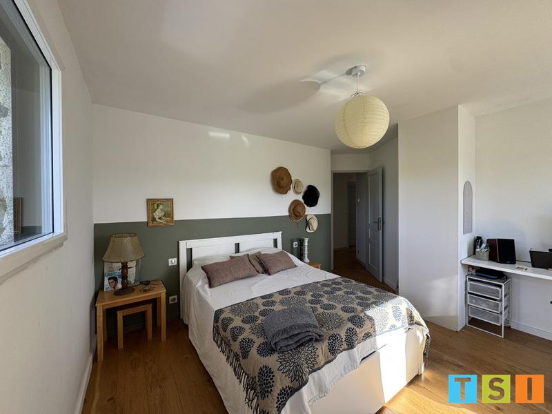 Maison - 183 m² - 6 pièces