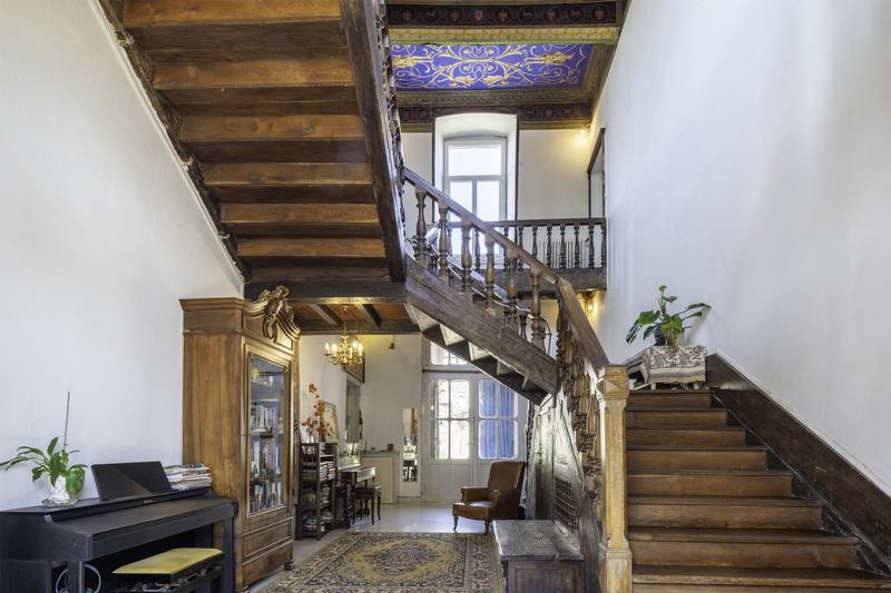 Maison - 427 m² - 15 pièces