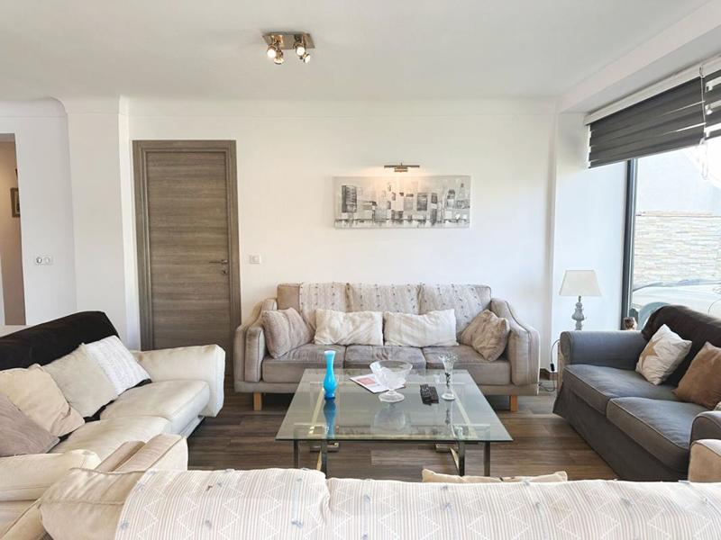 Maison - 200 m² - 5 pièces