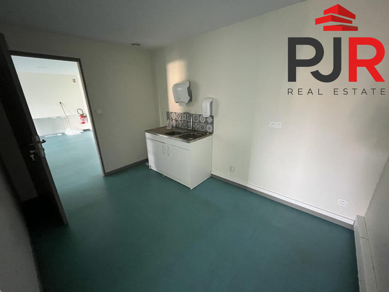 Local d'activités - 532 m²