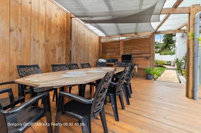 Maison - 138 m² - 5 pièces