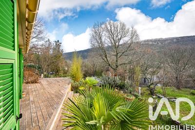 Maison - 110 m² - 6 pièces