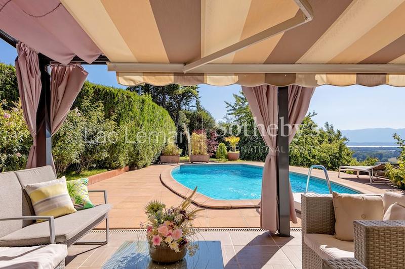 Maison - 246 m² - 6 pièces