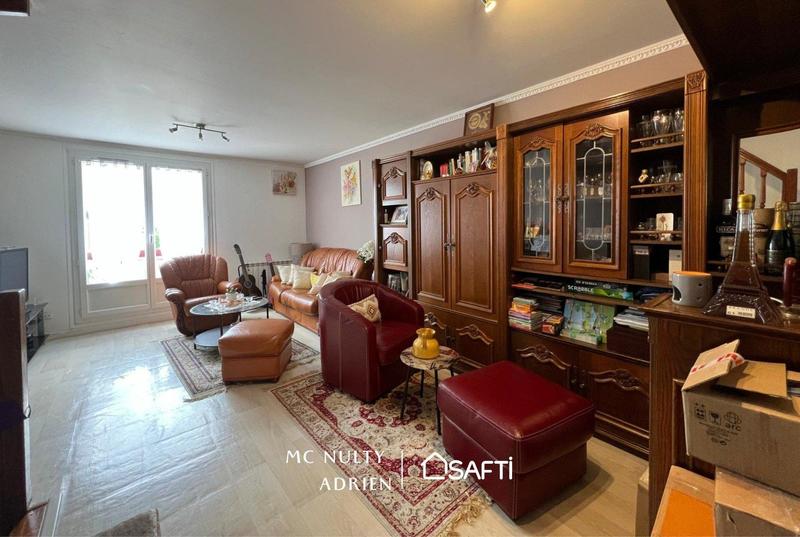 Maison - 90 m² - 5 pièces