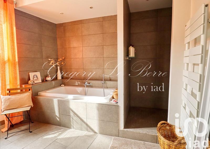 Maison - 171 m² - 7 pièces