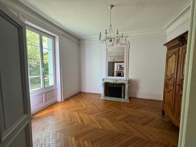 Maison de ville - 14 pièces