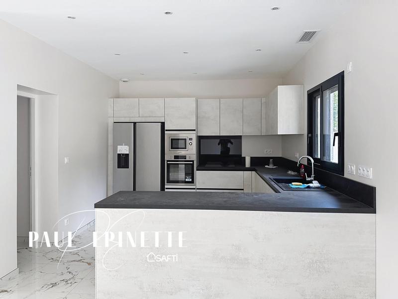 Maison - 94 m² - 5 pièces