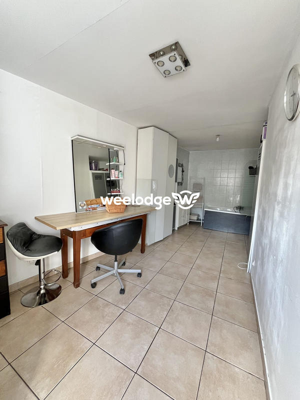 Maison - 99 m² - 5 pièces