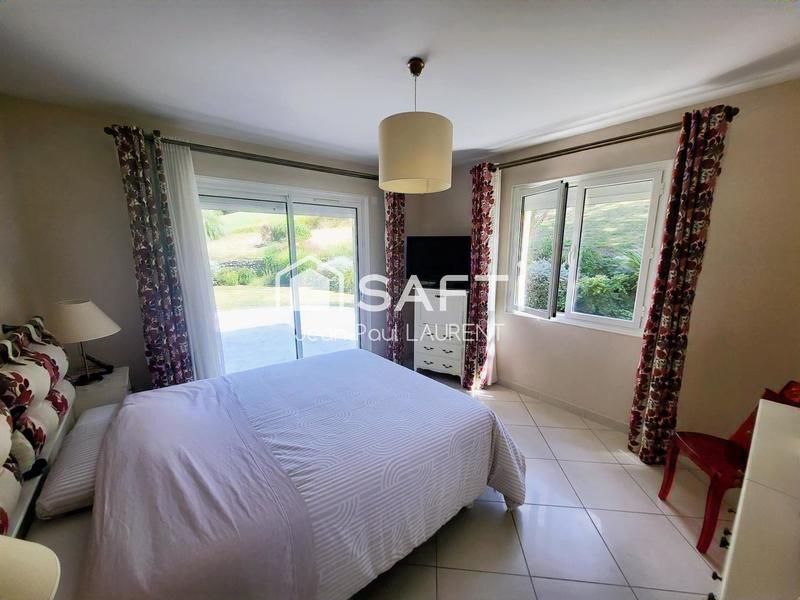 Maison - 340 m² - 11 pièces