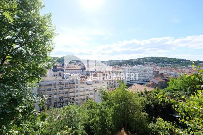 Appartement - 98 m² - 4 pièces