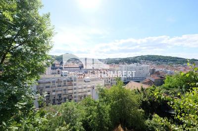 Appartement - 98 m² - 4 pièces