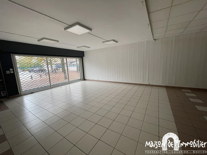 Local commercial - 184 m² - 7 pièces