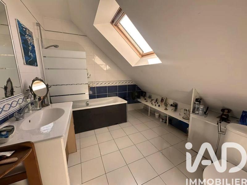 Maison - 138 m² - 6 pièces