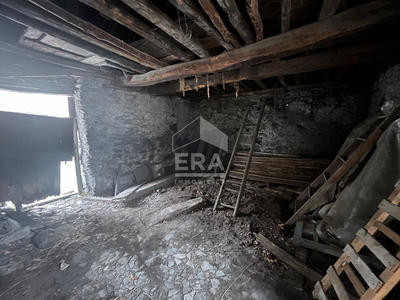 Maison - 140 m² - 1 pièce