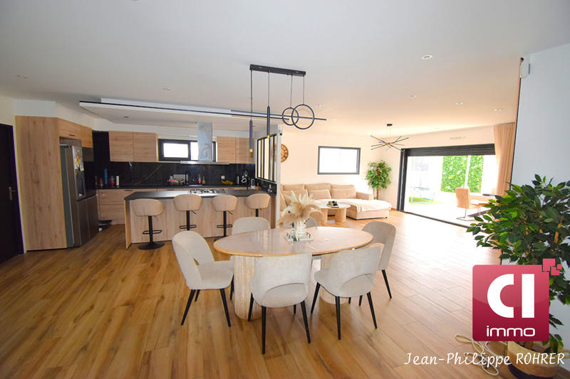 Maison - 141 m² - 5 pièces