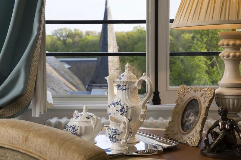 Château - 1 300 m² - 30 pièces