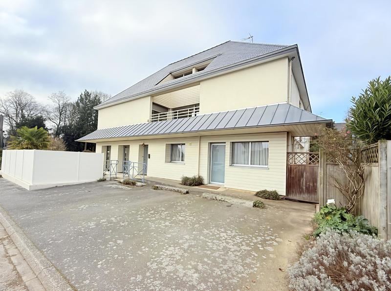Maison - 364 m² - 12 pièces