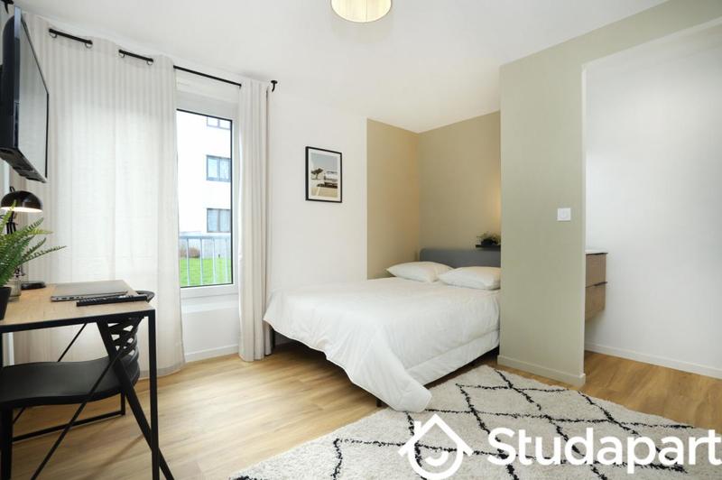 Chambre - 13 m² - 1 pièce