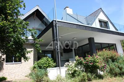 Maison - 222 m² - 11 pièces