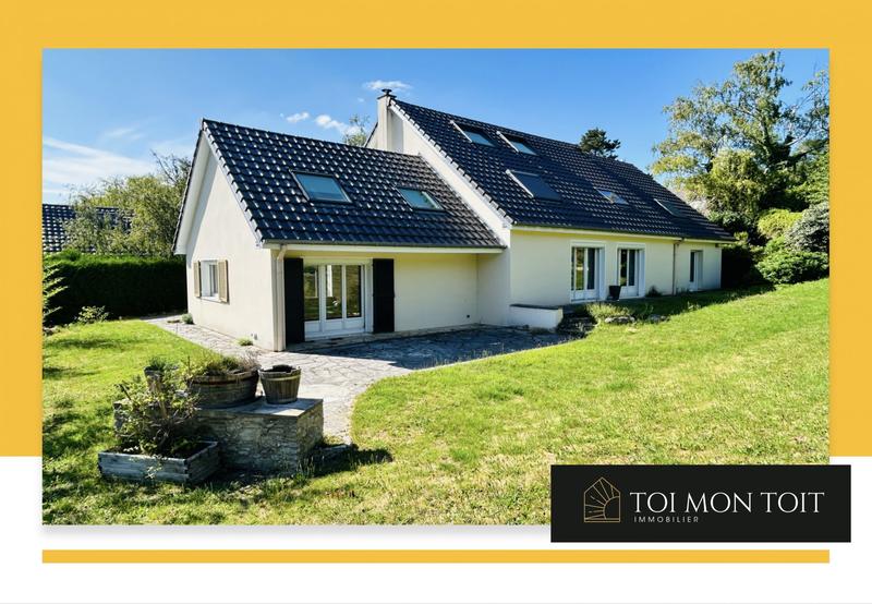 Maison - 250 m² - 8 pièces