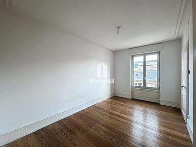 Appartement - 81 m² - 4 pièces