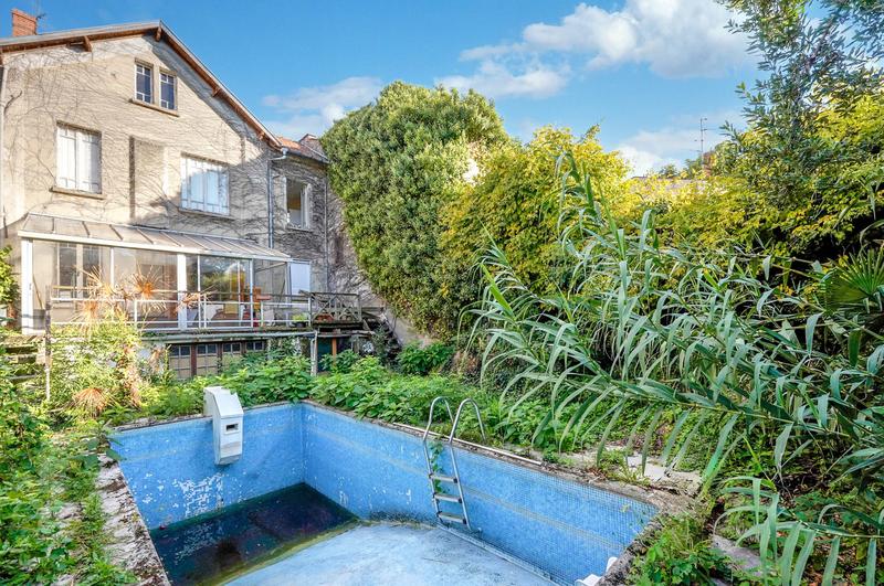 Maison - 276 m² - 10 pièces