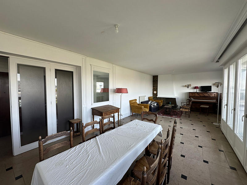 Appartement - 125 m² - 5 pièces