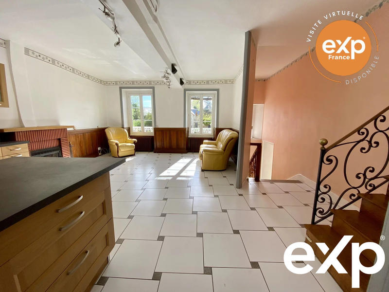 Maison traditionnelle - 155 m² - 8 pièces