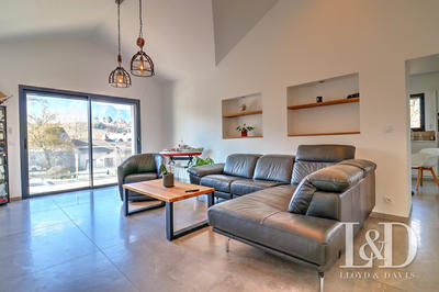 Appartement - 100 m² - 4 pièces