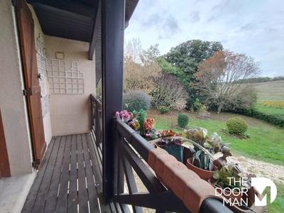 Maison traditionnelle - 117 m² - 6 pièces