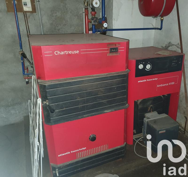 Maison - 262 m² - 8 pièces