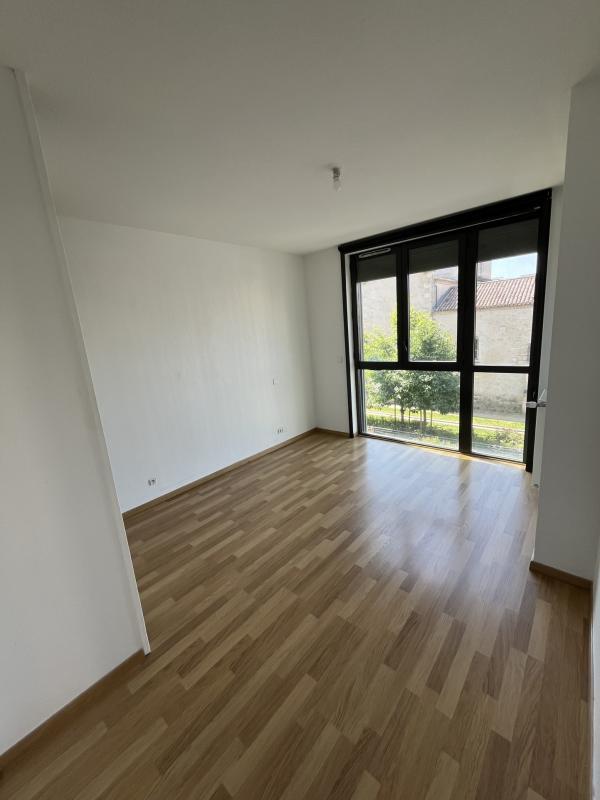 Appartement - 77 m² - 4 pièces
