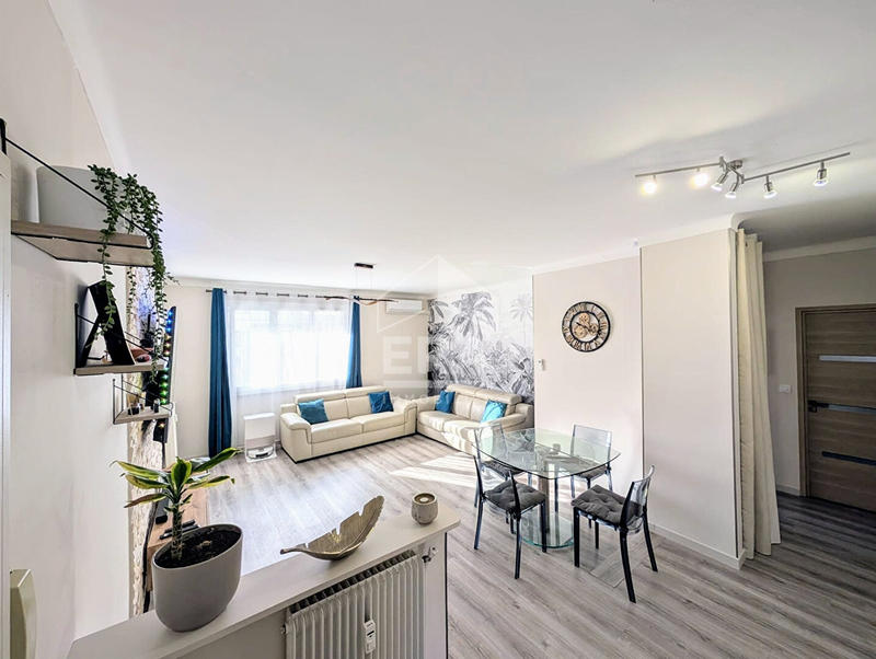 Appartement - 80 m² - 4 pièces