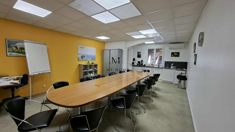 Entrepôt - 1 850 m²