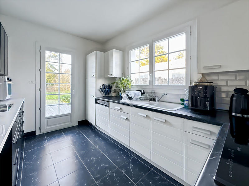 Maison - 196 m² - 6 pièces