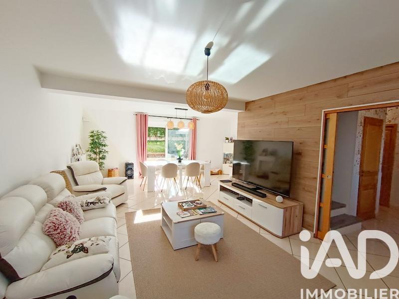 Maison - 160 m² - 8 pièces