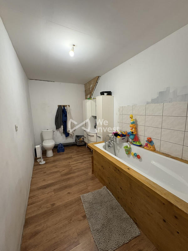 Maison - 185 m² - 10 pièces