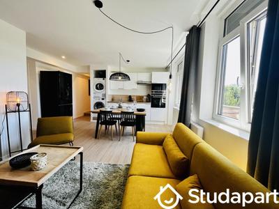 Chambre - 9 m² - 1 pièce