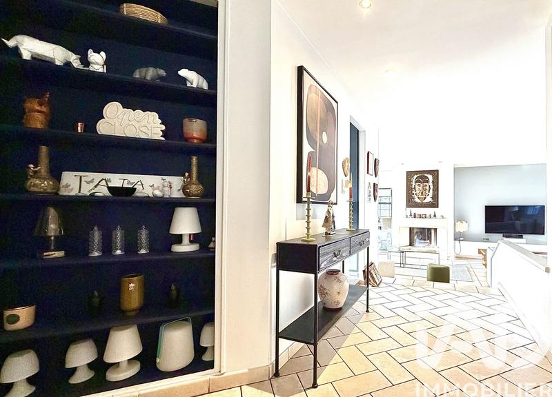 Maison - 260 m² - 9 pièces