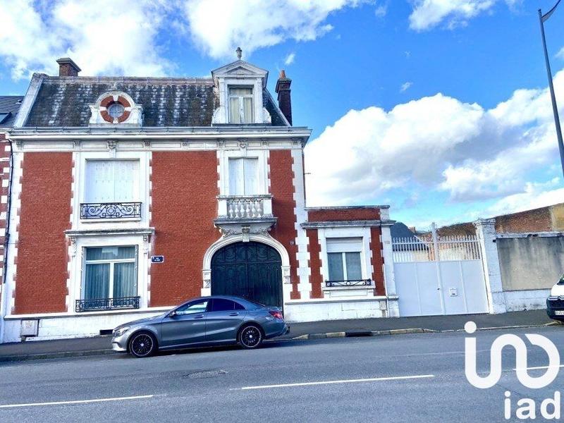 Maison - 310 m² - 11 pièces